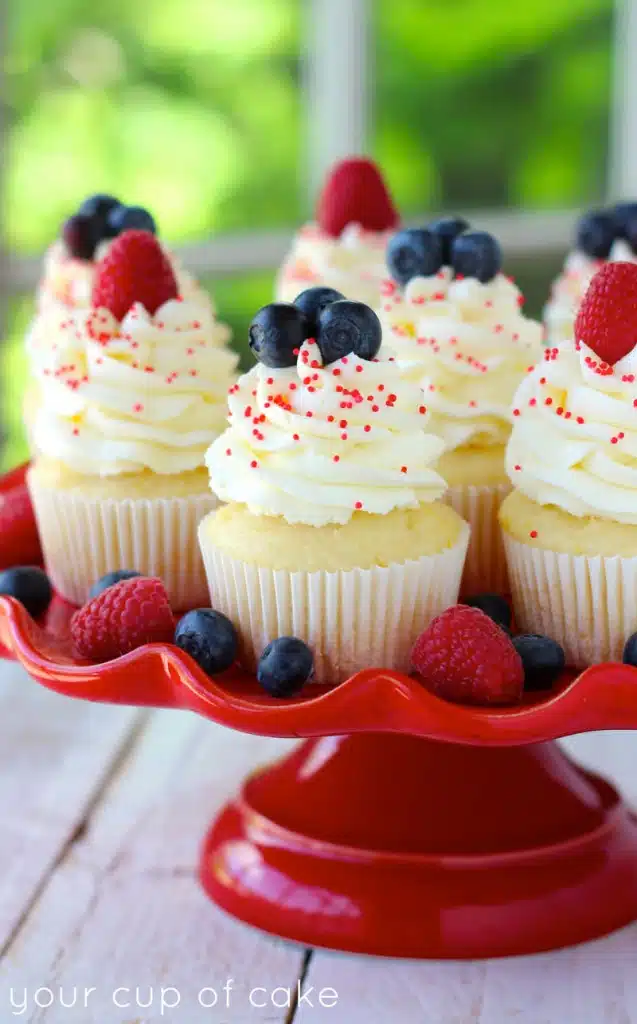 Lemon cream 4th of july cupcakes