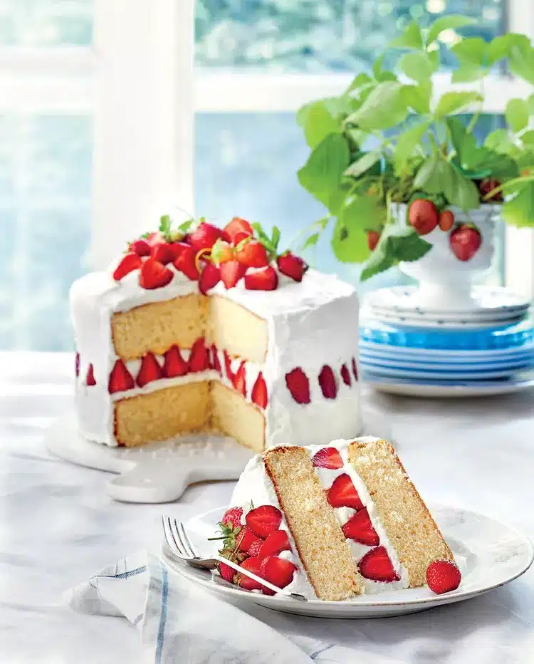 strawberry dream cake