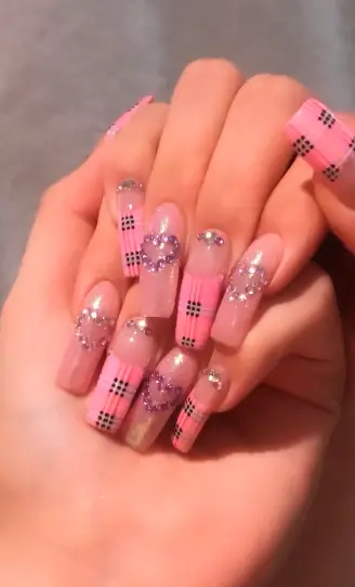 Valentines day nails hearts pink plaid