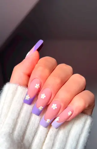LAvender French Tips and Daisies