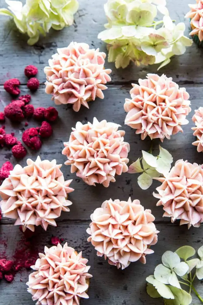 Hydrangea Flower Carrot Cake Cupcakes
