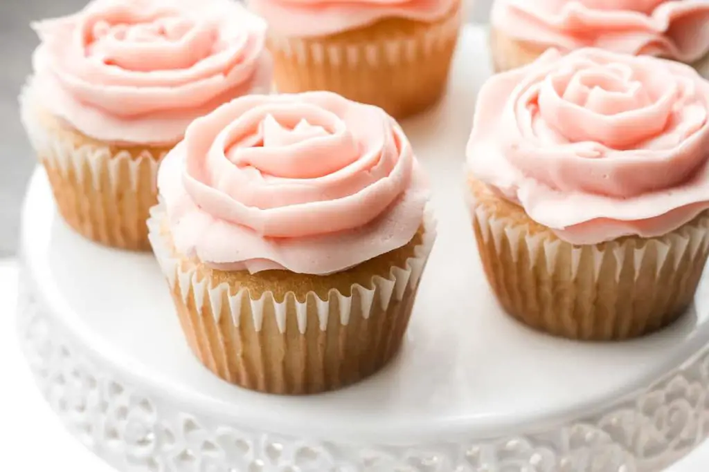 Vanilla rose cupcakes